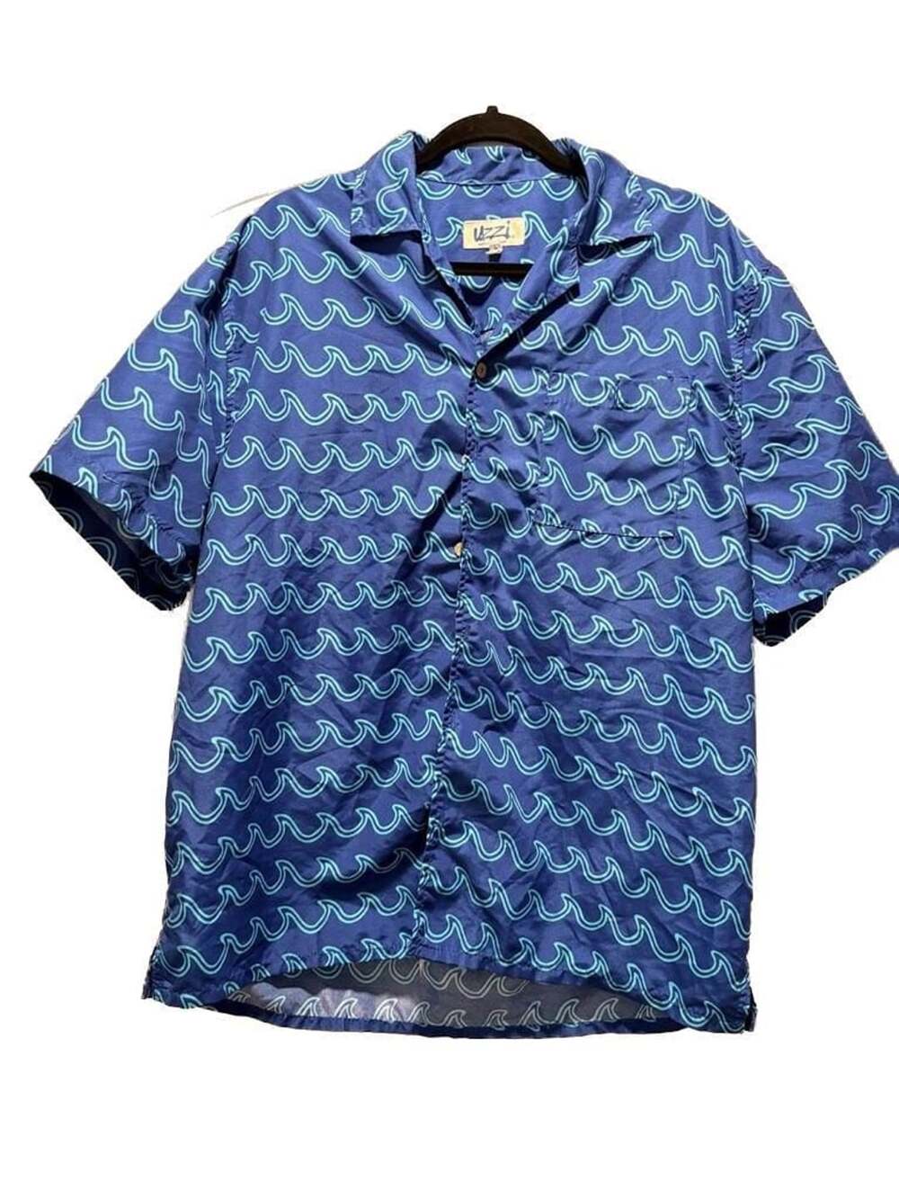 Uzzi Amphibious Gear Blue Wave Print Short Sleeve Hawaiian Camp Shirt